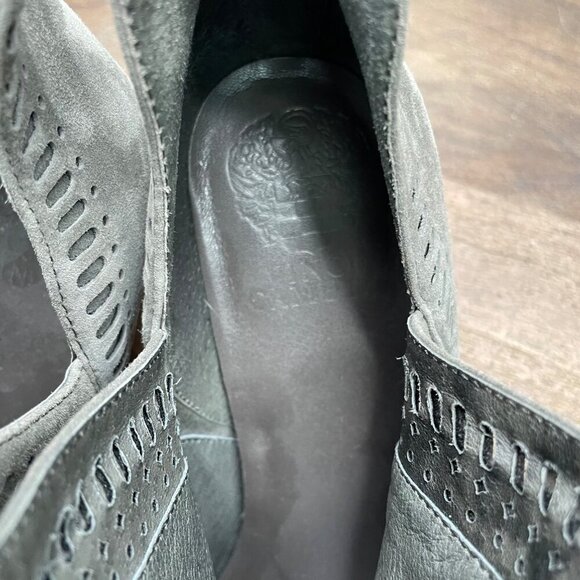 Vince Camuto Ankle Boots Bootie Women's size 9 Gray Heel Leather - Picture 8 of 10